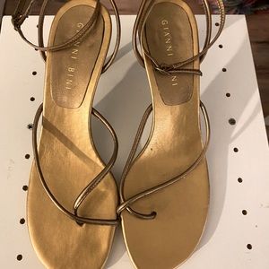 Gianni Bini cross-latch sandals size 10